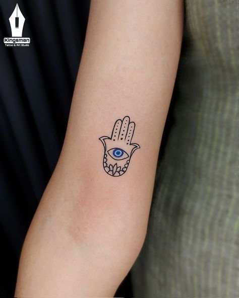 Hamsa Tattoo With Eye, Eye Of Fatima Tattoo, Hamsa Hand Evil Eye Tattoo, Small Hamsa Tattoo Evil Eye, Hand Evil Eye Tattoo, Henna Designs Evil Eye, Evil Eye Matching Tattoo, Hamsa Hand Tattoo Small Evil Eye, Evil Eye Wrist Tattoos For Women