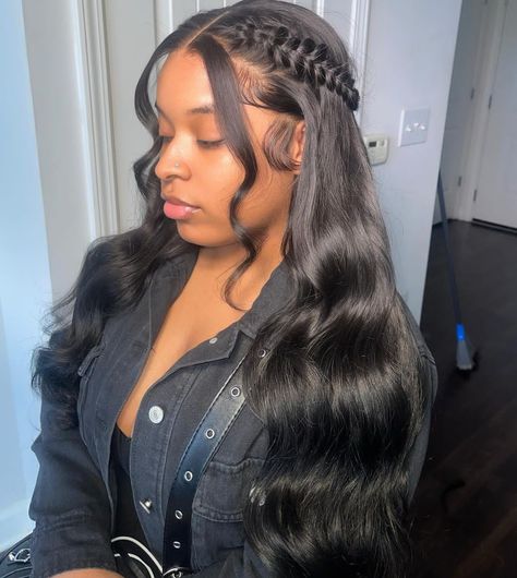 Elegant Sew In Hairstyles, 8th Grade Graduation Hairstyles Black, 13x4 Lace Front Wig Styles, Hairstyles For 8th Grade, First Day Of School Hairstyles Black, Hairstyle For Birthday, Closure Wig Hairstyles, Birthday Hairstyle, Prom 2k24