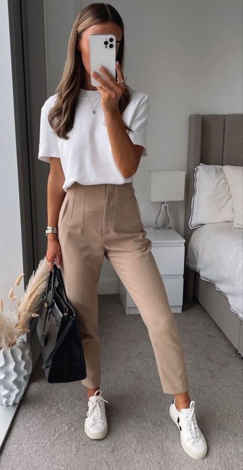 Business Casual Outfits For Women With Skirts, Casual Office Looks For Women, Sporty Office Outfit Summer, Smart Casual Women Summer Outfits, Smart Casual Woman Outfit, Summer Work Outfits Dress, Summer Outfit Office Casual, Cute Comfy Outfits For Work, Women’s Buisness Casual