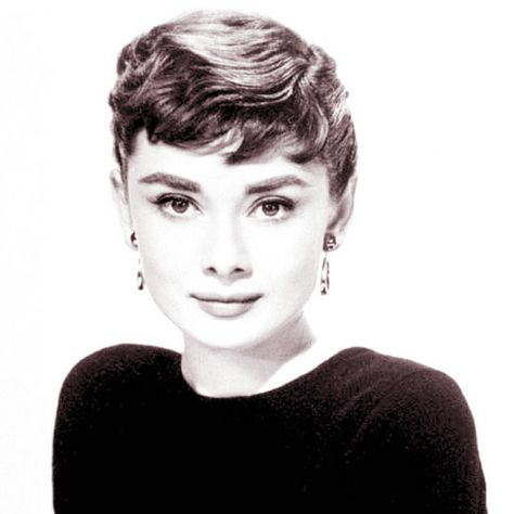 Audrey Hepburn Wedding Hair, Vintage Pixie Cut, Audrey Hepburn Pixie, Audrey Hepburn Hair, 1930s Hair, Old Hollywood Hair, Italian Hair, Beautiful Haircuts, Audrey Hepburn Style