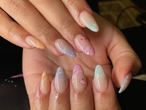 Minimalist Marble Nails, Cute Nails Marble, Pastel Marble Nail Art, Peach Marble Nails, Short Marble Nail Designs, Marble Nails Tips, Blooming Gel Marble Nails, French Marble Nails, Marble Tip Nails