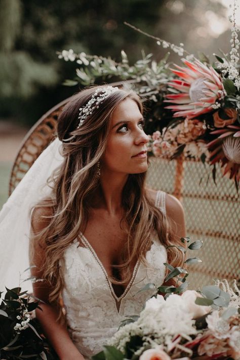 Wedding Hair Down, Gorgeous Wedding Makeup, Bridal Hair Down, Wedding Hair Headband, Boho Wedding Hair, Best Wedding Hairstyles, Pink Wedding Dresses, Bridal Hair And Makeup, Wedding Crown