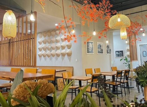 11 Vietnamese Restaurants In Dallas That Are Pho-nomenal Pho Restaurant Design, Rattan Lights, Vietnam Restaurant, Lemongrass Soup, Pho Restaurant, Vietnamese Pho, Pho Soup, Pho Bowl, Egg Coffee