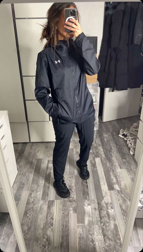 Outfit Sport Jogging, Underarmour Outfit, Je Rend, Ootd Jogging, Outfit Jogging, Ensemble Jogging, Jogging Style, Under Armour Outfits, Jogging Outfit