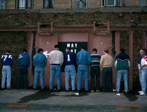 18 Photos of British Football and Its Beautiful Fans - VICE Football Hooliganism, Football Casual Clothing, Carlisle United, Fashion Collection Inspiration, Hampden Park, British Football, The Satellite, Football Casuals, Football Photography