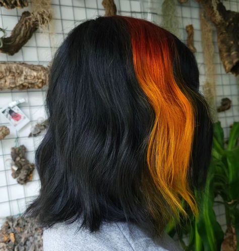 Every day can be a vibrant moment with an iconic colour placement🔥 Obsessed with this fire strip from @the.watt 🍊 #manicpanic #manicpanicprofessional #hair #haircare #hairstylist #hairinspo #healthyhair #hairstyles #hairsalon #crueltyfreebeauty #haircolor #veganhair #crueltyfreehairdye #saloninternational #saloncolour @creativeheadmag @prohairmag @hairdressersjournal @sallybeautyuk @salonservicesuk @astonandfincher @salonsdirect @adelprohairbeauty @salon_int Manic Panic Hair, Shading Drawing, Vegan Hair, Manic Panic, Cruelty Free Beauty, Summer Sunset, Semi Permanent, Fall Hair, Healthy Hair