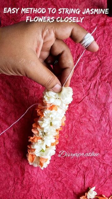 Real Flower Garland, Flower Mala, Flower Garland Diy, Thali Decoration Ideas, Thali Decoration, Fresh Flower Jewelry, Jasmine Flowers, Garland Diy, Good Morning Beautiful Flowers