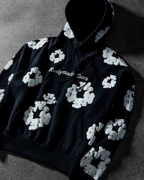 ReadyMade x Denim Tears—available now at our Wynn Store. Shop Readymade now: https://feature.com/collections/readymade Denim Tears Hoodie, Denim Tears Outfit, Aesthetic Hoodies, Denim Tears, Hype Clothing, Trendy Shirt Designs, Catwalk Fashion, Men Stylish Dress, Street Fashion Men Streetwear