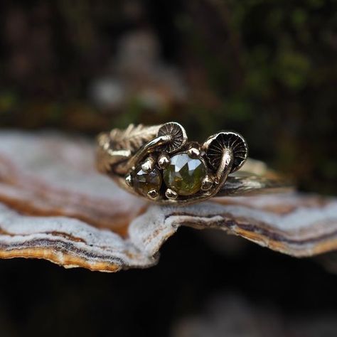 Woodland Wedding Rings, Mushroom Engagement Ring, Mushroom Wedding Ring, Woodland Ring, Mushroom Rings, Fairy Wedding Rings, Witchy Wedding Rings, Mushroom Jewelry Rings, Muchroom Rings