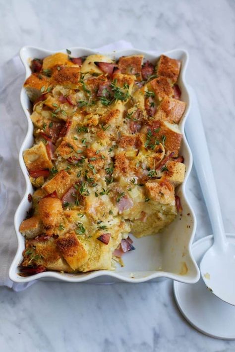 Savory Bread Pudding Recipe, Leftover Bread Recipes, Savory Bread Pudding, Puding Roti, Savory Bread Puddings, Leftover Bread, Breakfast And Brunch, Savory Bread, Bread Pudding Recipe