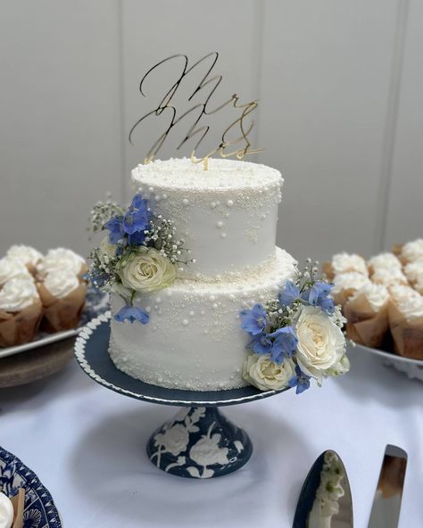 💍 Adorned with elegance and grace, our beautiful pearl wedding cake is a timeless masterpiece. Each delicate pearl adds a touch of sophistication, making it the perfect centerpiece for your special day. Celebrate your love story with a cake as enchanting as your journey together. ✨🍰 Venue: @bellacavallievents #PearlWeddingCake #ElegantWeddings #TimelessBeauty #WeddingInspiration #CakeArtistry Pearl Wedding Cake, Wedding Cake Pearls, Blue Cakes, Navy Wedding, Pearl Wedding, Something Blue, Your Special, Birthday Cakes, Elegant Wedding