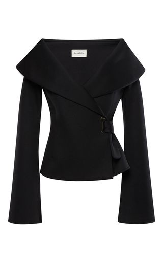 This **Beaufille** top features an off the shoulder V neck with a wide lapel collar. Stylish Work Attire, Mode Inspo, Off The Shoulder Top, Lookbook Outfits, Modest Outfits, Old Money, Victoria Beckham, Moda Operandi, Classy Outfits