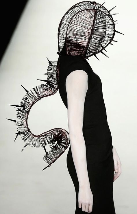 Sculptural Fashion, Body Adornment, Fashion Fail, Gothic Steampunk, Futuristic Fashion, Avant Garde Fashion, Dark Beauty, Dark Fashion, Costume Design