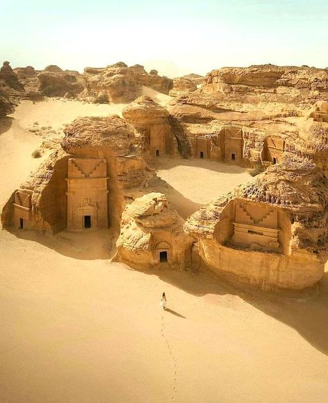 Arabia Aesthetic, Saudi Arabia Travel, Middle East Travel, Arabian Peninsula, Petra Jordan, Helicopter Ride, Aesthetic Picture, Ulsan, المملكة العربية السعودية