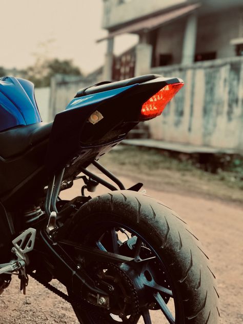 Asthetic wallpaper of blue yamaha r15 v3 #aesthetic #bike #pins #wallpaper #motor #fashion #yamaha R15 V3 Aesthetic, R15 V3 Wallpaper, Bike Aesthetic Wallpaper, Driving Lamborghini, Wallpaper Backgrounds Aesthetic Iphone, Taylor Swift Laptop, Rainy Sunset, Biker Shorts Outfit Summer, R15 V3