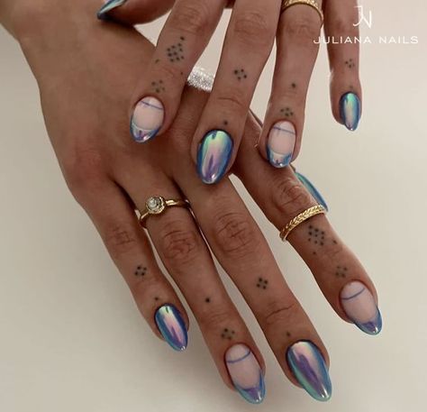 Chrome light blue nail color and French tips on medium round nails Colourful Nail, Juliana Nails, Colorful Nail, Minimal Nails, Nagel Inspo, Cat Kuku, Funky Nails, Fire Nails, Minimalist Nails