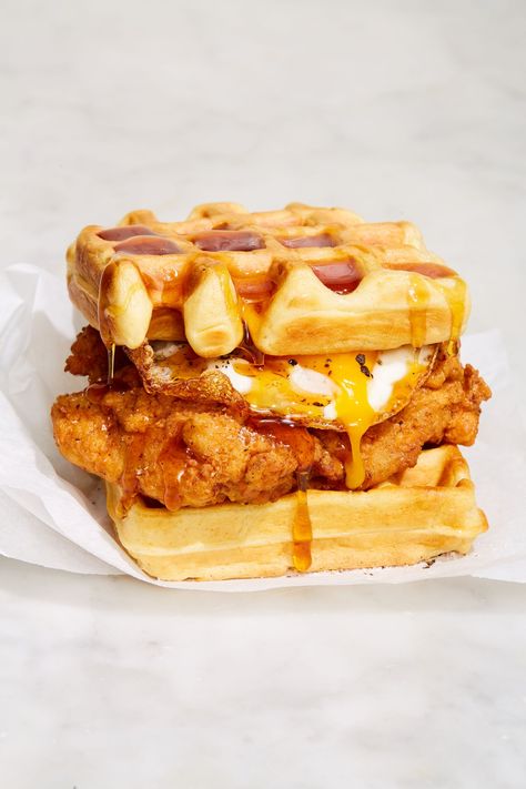 Easy Snacks Ideas, Waffle Sandwich Recipe, Waffle Sandwich Breakfast, Fried Chicken And Waffles, Breakfast Sandwich Recipes, Snacks Ideas, Waffle Sandwich, Breakfast Waffles, Chicken And Waffles