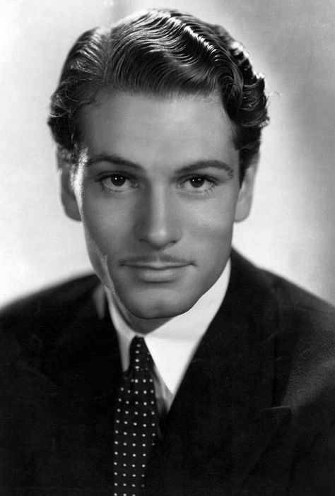 Sir Lawrence Olivier 1950s Mens Hairstyles, 20s Men, Male Movie Stars, 1930s Men, Laurence Olivier, Film Recommendations, 50s Hairstyles, 1920s Hair, 1940s Hairstyles