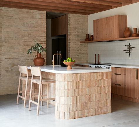 Curl Curl House by Folk Studio — Hunter & Folk Tiled Island, Kitchen Village, Online Mood Board, Mediterranean Kitchen Design, Kitchen Island Bench, Mediterranean Kitchen, Island Bench, Outdoor Entertaining Spaces, Natural Interior