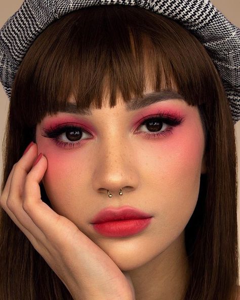 Straight Lob With Bangs, Fuchsia Makeup, Straight Lob, Purple Hair Color Ombre, Nabla Cosmetics, Straight Lobs, Eva Hair, Lob With Bangs, Serum Foundation