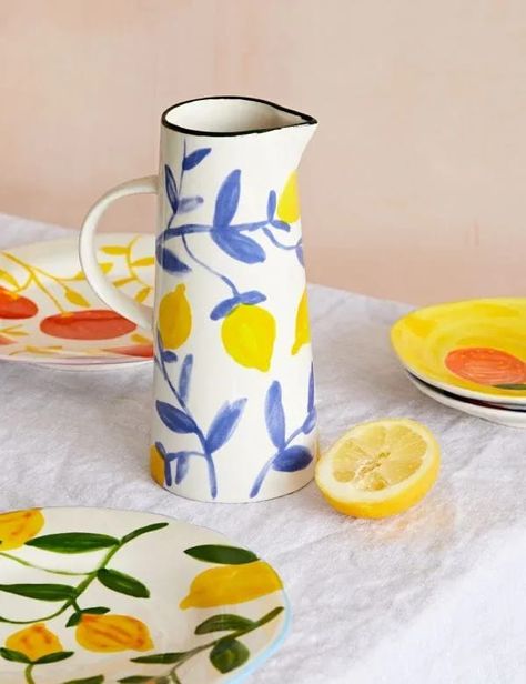 Colourful Table, Diy Pottery Painting, Dinner Party Summer, Cerámica Ideas, Pottery Painting Designs, Keramik Design, Oranges And Lemons, Diy Pottery, Ceramics Ideas Pottery