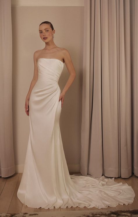 Lihi Hod wedding dress Satin Wedding Dress Simple, Lihi Hod, Silk Wedding Gown, Classy Wedding Dress, Pretty Wedding Dresses, Sheath Gown, The Eden, Dream Wedding Ideas Dresses, Classic Wedding Dress