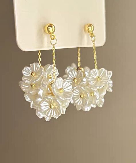 Simple Gold Alloy Pearl Floral Tassel Drop EarringsMade of fine Alloy Pearl Floral Tassel.Measurement: 3.8cm/1.482" * 2.5cm/0.975". Matches easily with daily hairstyle, dresses & Shirts Earrings Simple Gold, Woolen Coat Winter, Drop Earrings Simple, Flowers Jewelry, Daily Hairstyles, Tassel Drop Earrings, Gold Alloys, Earrings Simple, Simple Earrings