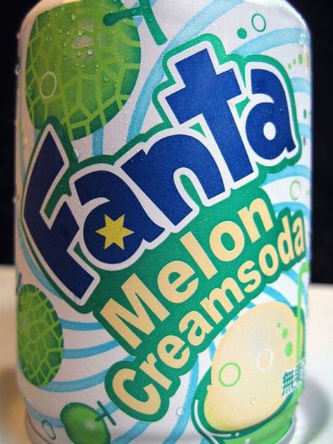 Fanta Flavors, Fanta Drink, Melon Cream Soda, Japanese Soda, Melon Soda, Food Kawaii, Candy Snacks, Instant Ramen, Fizzy Drink