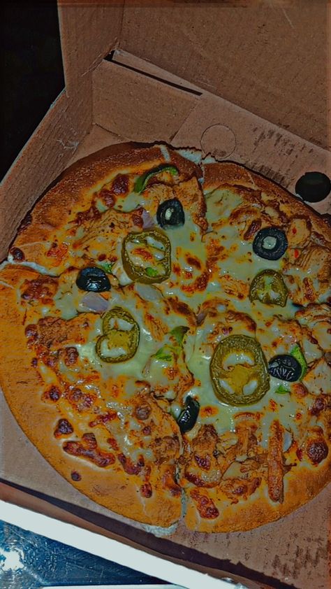 Pizza in home 🍕pizza snaps Food lover Pizza Pictures Snapchat, Pizza Snaps Snapchat, Fake Pizza Snap Story, Piza Snaps, La Pinoz Pizza Snap, Pizza At Home Snapchat, Pizza Snapchat Story India, Pizza Pictures Instagram, Lapinoz Pizza Snap