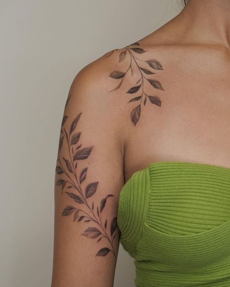 Find your next tattoo artist in Miami with our guide. We highlight the top talent in the city and provide insights into their styles and works. Vine Collarbone Tattoo, Shoulder Piece Tattoo, Manipulative Parents, Around Arm Tattoo, Collarbone Tattoo, Her Tattoo, Bookish Tattoos, Floral Thigh Tattoos, Horoscope Tattoos