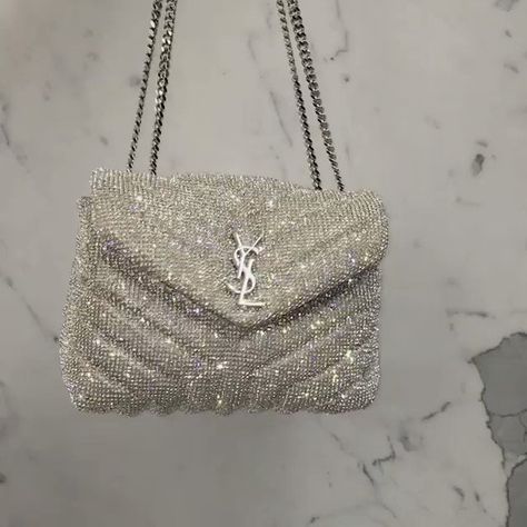 🦂 on Twitter: "That YSL sparkle!!! To die for!!!… " Tas Lv, Girly Bags, Luxury Purses, Fancy Bags, Detail Shots, Cute Purses, Jack Rogers, Saint Laurent Bag, Cute Bags