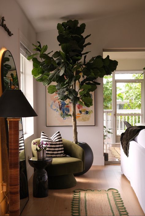 Faux Fiddle Leaf Tree, Cali Apartment, House Sketches, Outdoor Decoration Ideas, Fiddle Leaf Tree, Outdoor Christmas Decoration Ideas, Vista House, Boho Mid Century Modern, Small Apartment Design