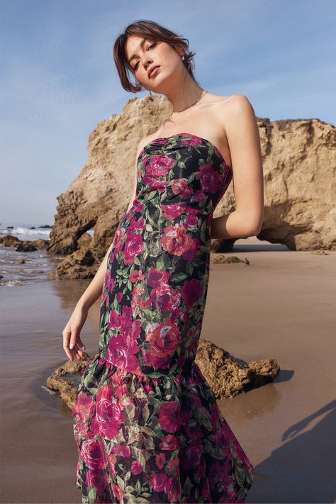 Patterned Formal Dress, Organza Maxi Dress, 2023 Weddings, Printed Bridesmaid Dresses, Dress Organza, Floral Chiffon Maxi Dress, Floral Bridesmaid Dresses, Floral Bridesmaid, Theme Dress