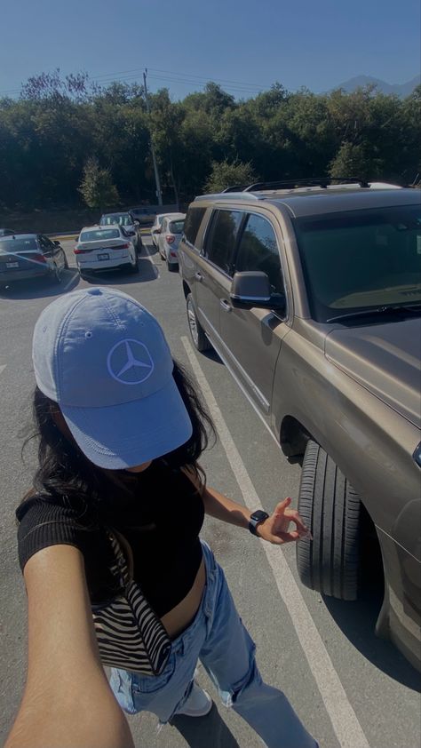 #mercedes #f1 #georgerussell #mercedesbenz Female Mercedes Driver, F1 Wag Aesthetic Mercedes, Mercedes F1 Outfit, F1 Aesthetic Mercedes, Mercedes Girl Aesthetic F1, Merc Aesthetic, Mercedes Core, Mercedes F1 Aesthetic, F1 Girl Aesthetic