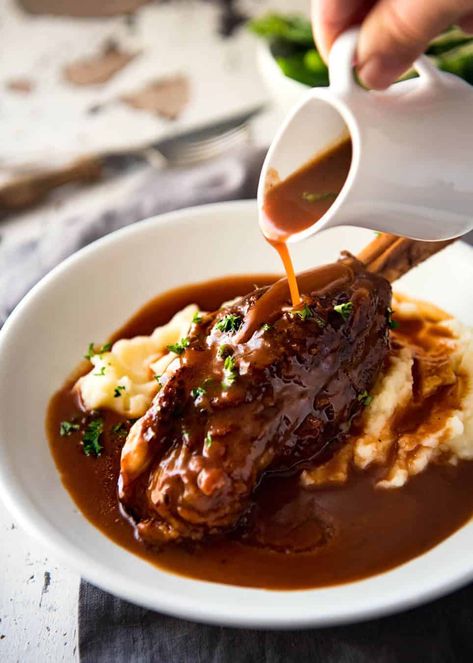 Slow Cooked Lamb Shanks, Lamb Shank Recipe, Braised Lamb Shanks, Fest Mad, Lamb Shank, Braised Lamb, Slow Cooked Lamb, Lamb Dishes, Recipetin Eats