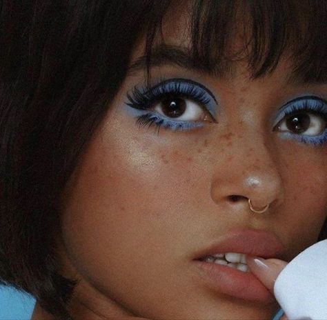 Baby Blue Eyeshadow, Doe Eye Makeup, 60s Makeup, Blue Eyeshadow Looks, Face Reference, Soft Glam, Vintage Makeup, Blue Eyeshadow, Eye Makeup Art