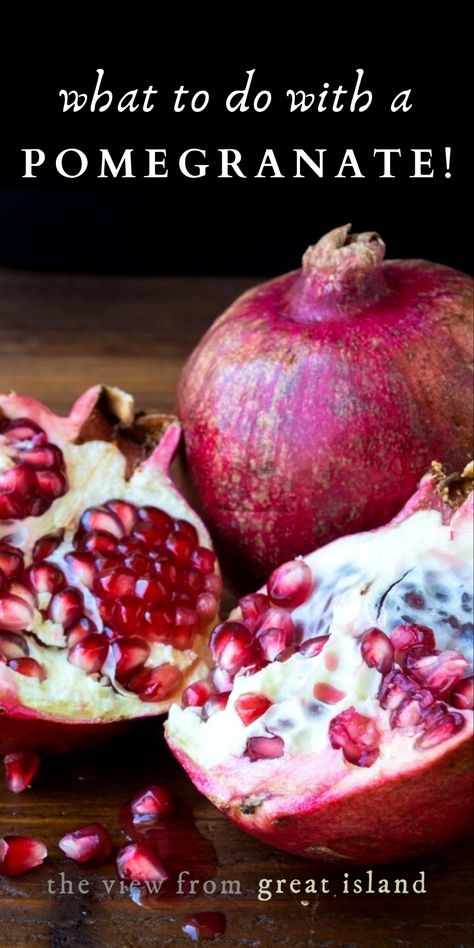 10 Things to do with a Pomegranate ~ pomegranate recipes, tips, and tricks, to making the most of this beautiful and healthy fall fruit! #Thanksgiving #pomegranate #healthy #arils #seeds #fallfruit Pomegranate Recipes Healthy, Pomegranate Muffins, Pomegranate Seeds Recipe, Red Juice, Pomegranate Recipes, Pomegranate Fruit, Fall Fruits, Thick Skin, Food Science