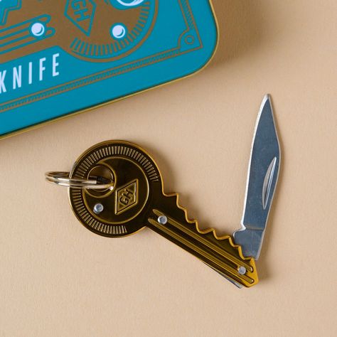 Key Pocket Knife 🔪 #EDCKnifeBeads #KnifeAccessories #EverydayCarry #EDC #GearCustomization #TacticalBeads #ParacordBeads #HandcraftedBeads #ArtisanBeads #KnifeCollecting #KnifeEnthusiast #GearUpgrade #UniqueBeads #FunctionalArt Pocket Knife Keychain, Gifts 2024 Ideas, Useful Keychain, Gentlemens Hardware, Gift Box For Boyfriend, Leather Gifts For Men, Key Knife, Knife Keychain, Cool Keychains