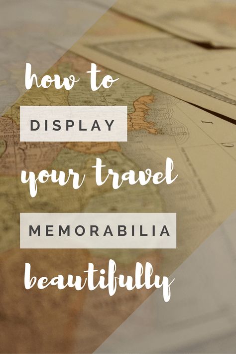 So you went on an amazing trip, took hundreds of gorgeous photos, and picked up a few travel souvenirs along the way. What do you do with them now? Las Vegas, Vegas Scrapbook, Travel Theme Decor, Souvenir Display, Travel Photos Display, Souvenir Ideas, Travel Room, Photo Voyage, Travel Home Decor