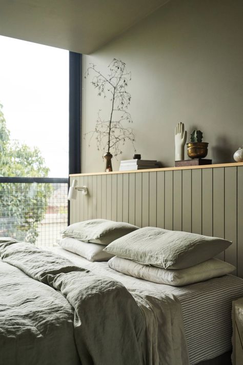 Bedroom Inspirations Colors, Beautiful Bed Designs, Simple Bed Designs, Melbourne House, White Sheets, 아파트 인테리어, Bedroom Green, New Room, Guest Bedroom