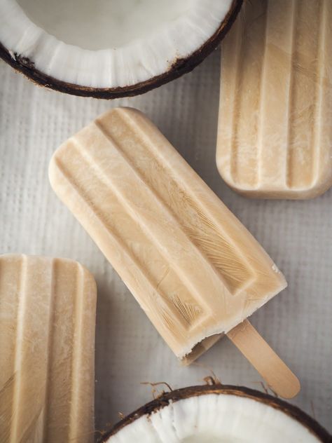 Coconut popsicles 12 Coconut Cream Popsicle Recipes, Cream Popsicle Recipes, Coffee Popsicles, Coconut Popsicles, Coconut Candy, Fruit Popsicles, Coconut Coffee, Popsicle Recipes, Vegan Treats