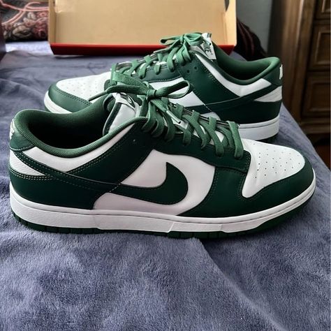 Nike Dunk Low Varsity Green sz13 Green Dunk Lows, Womens Basketball Shoes, Nike Sb Dunks, Nike Air Huarache, Nike Green, Nike Dunk Low, Green Shoes, Nike Air Max 97, Shoes Color