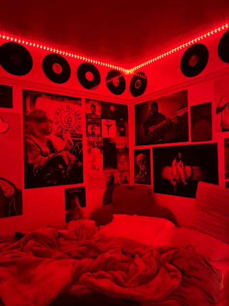 Grunge Room Led Lights, 80s Aesthetic Bedroom Decor, Red Themed Room Aesthetic, Room Ideas Tomboy, Cherry Red Bedroom, Tomboy Bedroom Ideas, Retro Room Decor 80s, Red And Black Room Ideas, Horror Bedroom Aesthetic