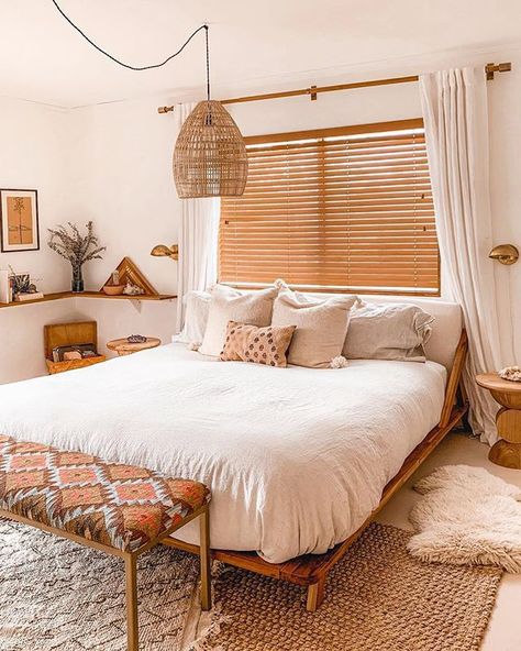 Desert Boho Bedroom, Oasis Bedroom, Boho Chic Bedroom Decor, Bohemian Bedrooms, Modern Bohemian Bedroom, Modern Boho Bedroom, Saltillo Tile, Boho Style Bedroom, Chic Bedroom Decor