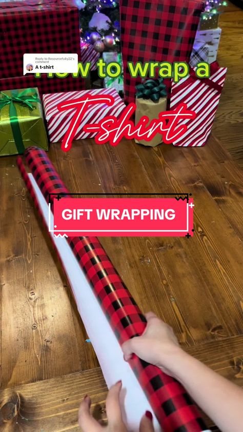 Make Your Day Wrapping Sweater Gift, How To Wrap A Clothes Gift, How To Wrap A Tshirt, Gift Wrap Tshirt, Diy Stationery Organizer, Gifts For Bf, Christmas Wrapping Diy, Christmas Gift Wrapping Diy, Pretty Gift Wrapping Ideas