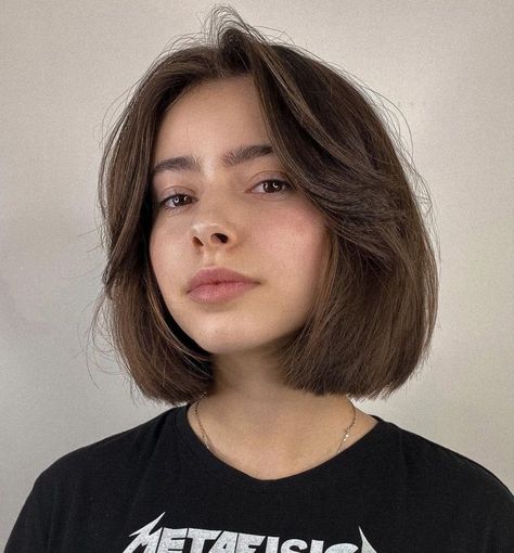 Elegant Blunt Bob with Curtain Bangs Bob With Curtain Bangs Straight Hair, Layered Bob Curtain Bangs, Bob Cut With Curtain Bangs, Straight Cut Bob, Curtain Bangs Bob, Butterfly Bangs, Bob With Curtain Bangs, Short Hair With Curtain Bangs, Haircut With Curtain Bangs