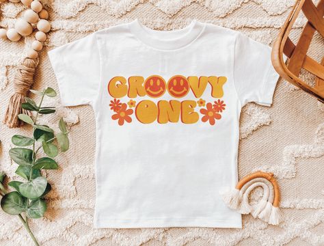 Groovy Shirt, Hippie Birthday, First Birthday Shirts, Fitted Shirts, Retro Birthday, Matching Tees, Retro Summer, Cute Family, Flower Child