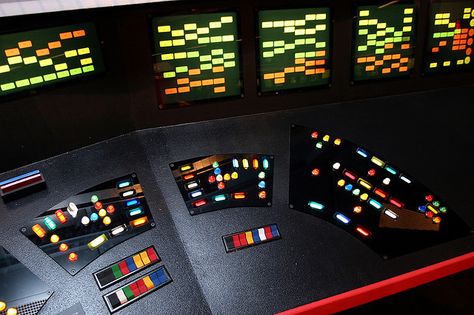 TOS Bridge 108 by photo8612, via Flickr Star Trek Bridge, Sci Fi Character Art, Fandom Star Trek, Star Trek Models, Starfleet Ships, Enterprise Ncc 1701, Star Trek Original Series, Star Trek Images, Star Trek Original