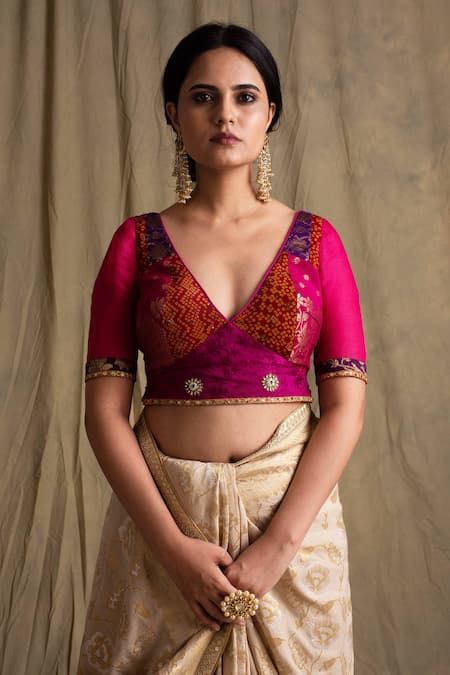 Sari Blouse Styles, Banarasi Saree Blouse, Embroidered Saree Blouse, Banarasi Blouse, Long Blouse Designs, Patch Work Blouse Designs, Saree Blouses Online, Cotton Blouse Design, Saree Blouse Neck Designs