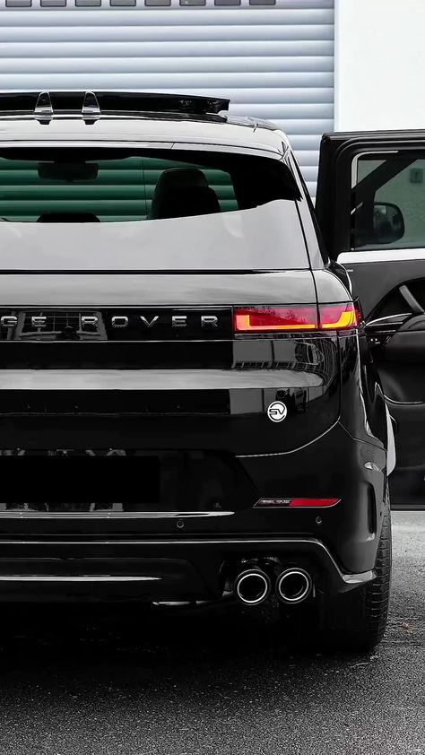 Luxury Cars Range Rover 2024, Suv Range Rover, New Range Rover Sport, New Range Rover Evoque, Land Rover Sport, New Range Rover, Range Rover Sv, Dream Cars Range Rovers, Best Suv Cars